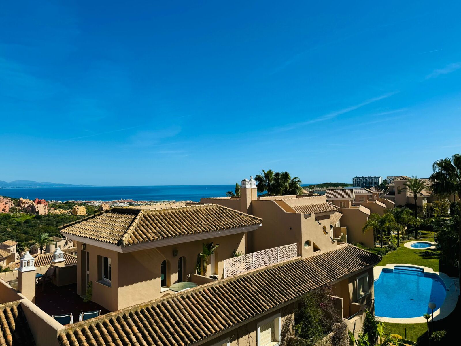 Casa de pueblo reformada en La Vizcaronda, La Duquesa. - Le Vack ...